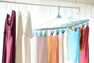 あさイチ ジーンズを速く乾く干し方 針金ハンガー バスタオルまきまき脱水 まるっと